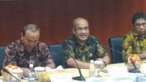 Pelabuhan Batu Ampar Dirancang Menjadi Pusat Logistik Bersaing Dengan Singapura