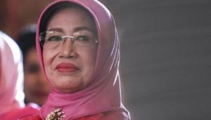 Sujiatmi Notomiharjo Ibunda Jokowi Wafat