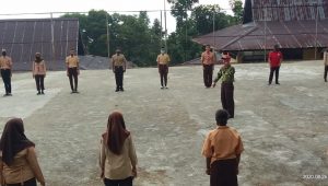 Babinsa Fakfak Bentuk Karakter Generasi Penerus Melalui Gerakan Pramuka