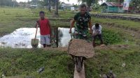 Beri Semangat dan Motivasi, Babinsa Kiaba Hadir Di Tengah-tengah Warga Binaannya