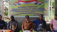 Kampung Waremu, Distrik Mbahamdandara Melaksanakan Musrembang 2021
