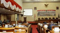 Amsakar Sampaikan Tanggapan Atas Pandangan Umum Fraksi-fraksi DPRD Batam Terkait Ranperda Pencabutan 5 Perda