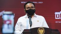 Religious Affairs Minister Provides Guideline for Eid al-Adha Prayer during Pandemic