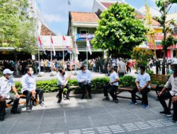 Presiden Susuri Jalan Malioboro Saksikan Pemberian Bantuan Tunai bagi PKL dan Warung