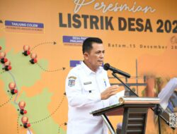 Gubernur Ansar Resmikan Listrik Masuk Desa 2021