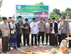 Jefridin Letakkan Batu Pertama Pembangunan Gedung Ponpes Nur Fikri Batam