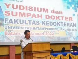 Gubernur Ansar Hadiri Yudisium & Pengucapan Sumpah Dokter  Uniba