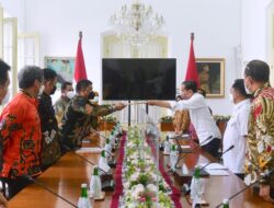 President Jokowi Receives Selection Team for Candidate Members of KPU, Bawaslu for 2022-2027 Period