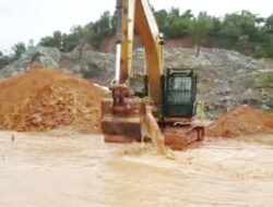 Cegah Banjir, Dinas Bina Marga Kota Batam Gesa Penggalian Parit di Tembesi