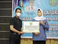 Amsakar Sebut Kader Posyandu dan Kader Kelurahan Siaga Sebagai Pahlawan
