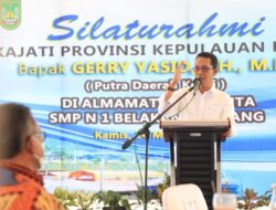 Amsakar Motivasi Siswa SMPN 1 Belakangpadaang Terus Belajar Ikuti Jejak Kajati Kepri