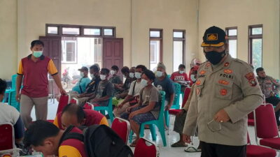 Kunjungi Desa-Desa, Polres Natuna Gesa Vaksinasi