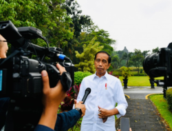 President Jokowi on Third Term: We Have to Comply with Constitution