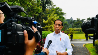 President Jokowi on Third Term: We Have to Comply with Constitution