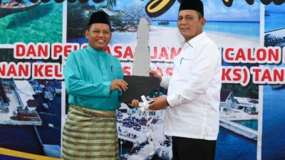 Hadiri Halal Balal dan Pelepasan Jamaah CJH Himpunan Keluarga Serasan