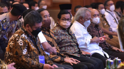 President Jokowi Urges People to Buy Local Products to Stimulate Economic Growth
