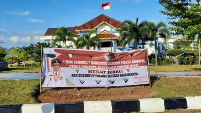 Muka Gubernur Terpampang di Depan Perkim Provinsi