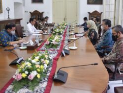 BPK Delivers Audit Reports to President Jokowi