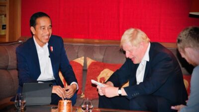 Indonesia, Britain Agree to Boost Cooperation in New Renewable Energy