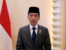 President Jokowi Expresses Condolences Over Passing of Minister Tjahjo Kumolo