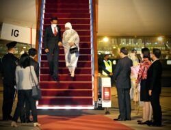President Jokowi Arrives in Beijing