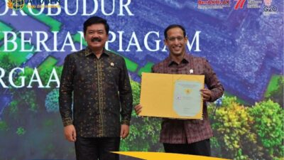 BPN Hands Over Borobudur Land Certificate to Education Ministry