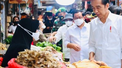 Rasa Senang Para Pedagang atas Kunjungan Presiden ke Pasar Klandasan