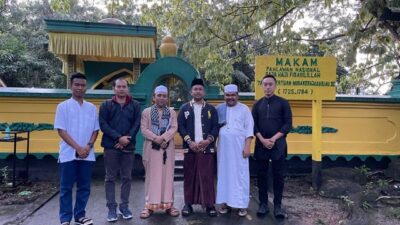 Hari Pahlawan, Kakanim Tanjungpinang Ziarah Ke Makam Raja Haji Fisabilillah