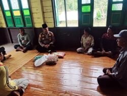Siswi SD Penderita Penyakit Jantung di Desa Kedabu Rapat dapat Bantuan dari Polsek Rangsang