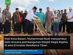 Rudi Letakkan Batu Pertama, Pembangunan Masjid Hagia Sophia Emirates Residence Tiban