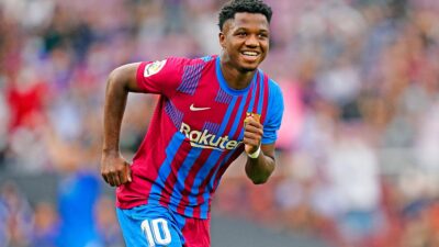 Barcelona Bantah Kabar Akan Jual Ansu Fati