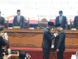 Pengucapan Sumpah Janji PAW Anggota DPRD Kota Batam Rival Pribadi