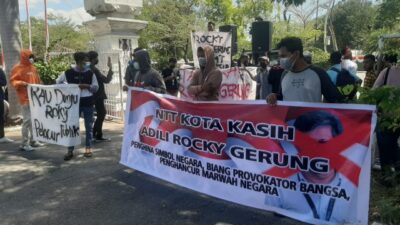 Garda Triple X Flobamora Gelar Aksi Pernyataan Sikap, Meminta Rocky Gerung Ditangkap