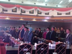 Rapat Paripurna ke 21 DPRD Palembang Terkait Laporan Komisi Tentang APBD-P