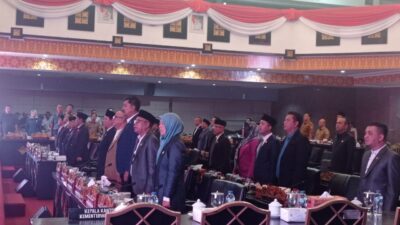 Rapat Paripurna ke 21 DPRD Palembang Terkait Laporan Komisi Tentang APBD-P