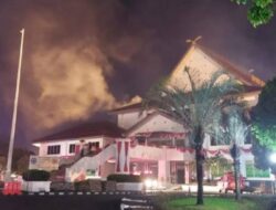 Lantai 3 DPRD Kota Batam Terbakar, Ini Penjelasan Sekwan
