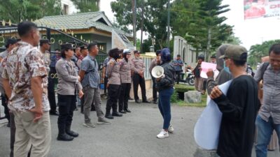 Gelar Aksi Unras di Kantor Kejari Kisaran, Begini Tuntutan KAEM Sumut