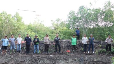 Polres Meranti dan Insan Pers Tanam Mangrove di Desa Gogok Darussalam