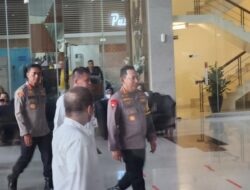 Kapolri Datangi Kantor KPK “Ada Apa”