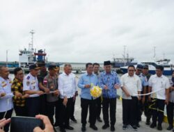 Dampingi Gubernur Kepri, Bupati Natuna Resmikan Pelabuhan Pengumpang Regional Penagi