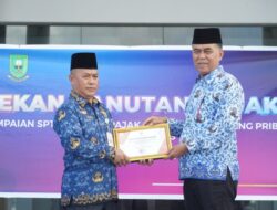 Dinas Kominfo Natuna Raih 2 Penghargaan Dari Bupati