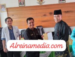 Demi Menunjang Peningkatan Kesehatan, Bupati Natuna Serahkan Mobil Dinas Untuk Dokter Spesialis