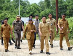 Tinjau Ruas Jalan Pasar Modern, Bupati Asmar: Insyaallah Bulan Ini Mulai Kita Bangun
