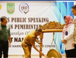 Sekda Jefridin Buka Bimtek Public Speaking bagi Pejabat Pemko Batam