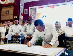 Gubernur Ansar Hadiri Doa Bersama Wujudkan Pilkada Damai dan Peringati Hari Jadi Ke-22 Kepri Bersama Seluruh Unsur Pemerintah dan Masyarakat