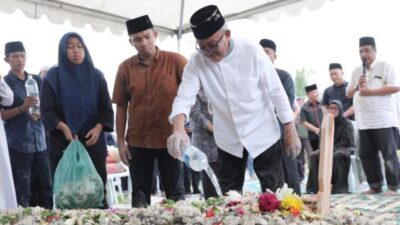 Selamat Jalan Hj. Fatinah: Keluarga Sekda Batam Berduka atas Kepergian Ibu Tercinta