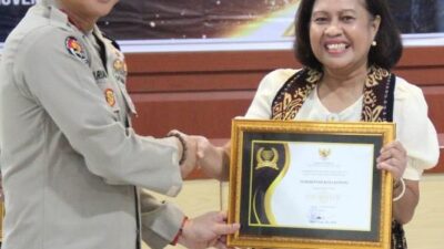 Pemkot kupang kembali raih penghargaan badan publik informatif untuk kedua kalinya