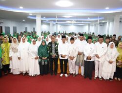 Wali Kota Batam Resmi Lepas 20 Calon Jamaah Haji dari Dinas Pendidikan Tahun 2025