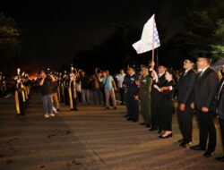 HUT ke-80 RI, Pawai Obor di Batam Jadi Simbol Semangat Persatuan dan Gotong Royong