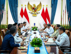 Presiden Prabowo Pimpin Rapat Terbatas Bahas Akselerasi Pertumbuhan Ekonomi